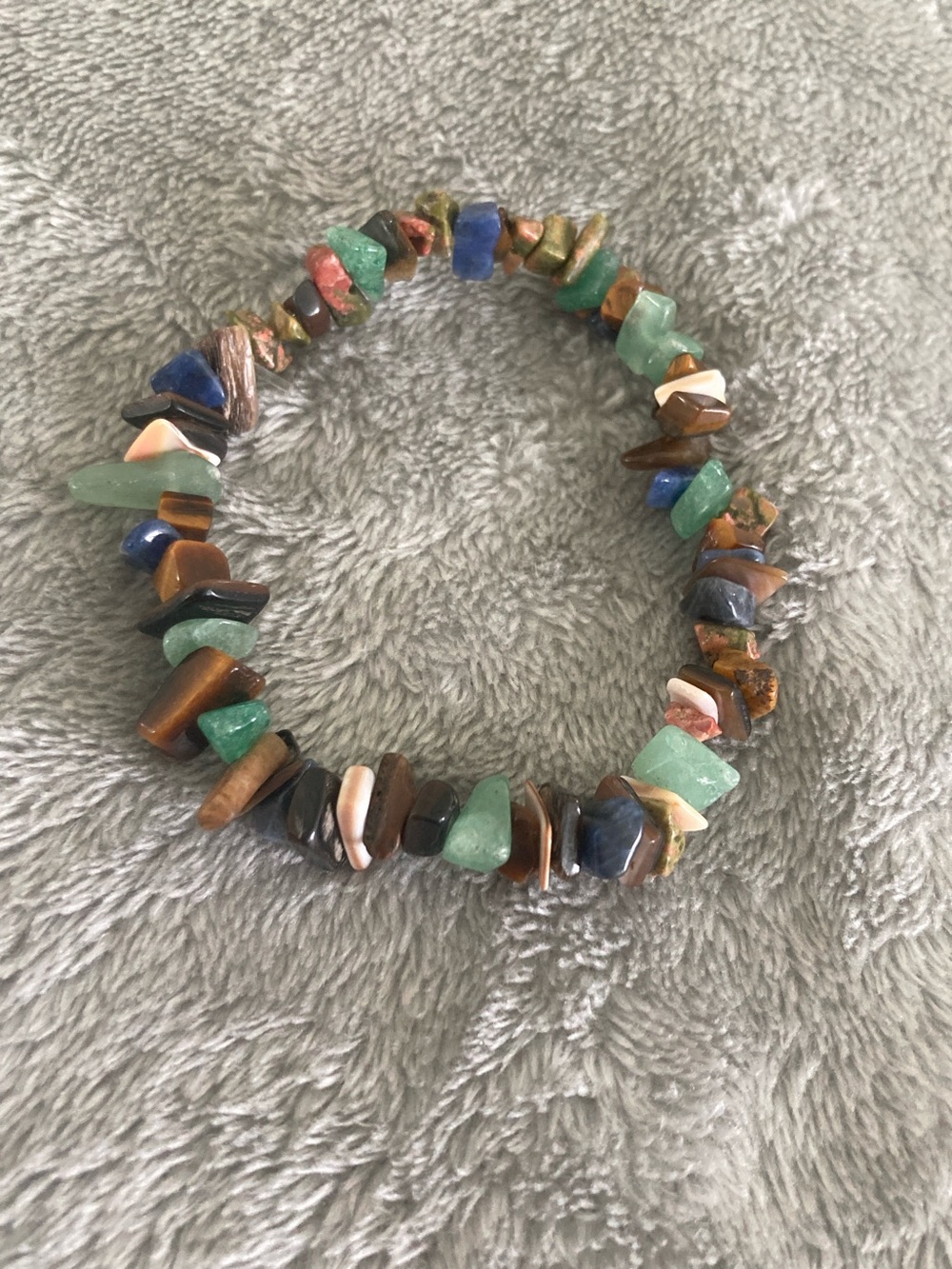 Stone chip bead beaded bracelet